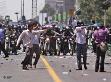 Demonstration gegen den Wahlsieg Ahmadinedschads in Teheran; Foto: AP
