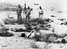 Hinrichtung von Oppositionellen durch Einheiten der Pasdaran im Dezember 1981; Foto: AP