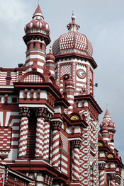 The Jami Ul Alfar Mosque in Colombo, the country's capital (photo: Wikipedia)