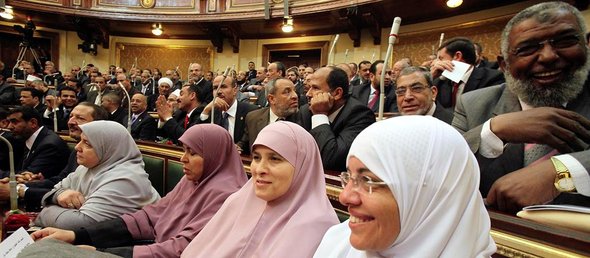 Vertreter der Muslimbruderschaft im ägyptischen Parlament; Foto: Reuters