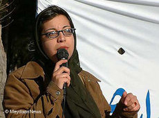 Shdi Sadr auf einer Frauenrechtsveranstaltung in Teheran; Foto: &amp;copy Meydaan News/DW