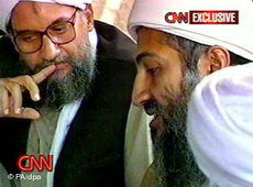 Al-Qaida Führer Osama bin Laden (r) neben seinem Stellvertreter Ayman el Zawahiri; Foto: dpa
