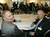 Bundesinnenminister Schäuble und Bayern Innenminister Beckstein auf der Islam-Konferenz; Foto: AP