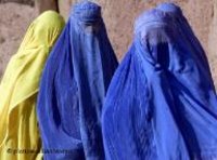Afghanische Frauen unter der Burka; Foto: AFP