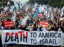 Demonstration against the US and Israel in Pakistan (photo: AP)