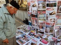 Zeitungsstand im Irak; Foto: AP
