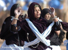 Sahraoui-Frauen in Marokko; Foto: picture alliance/MAXPPP