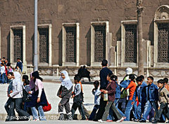 Kinder in Kairos Altstadt; Foto: dpa