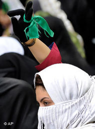 Oppositionelle demonstriert in Teheran; Foto: AP