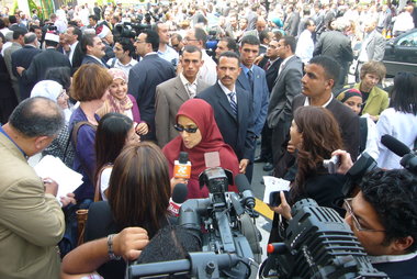 Dalia Mogahed gibt Interviews für internationale Medienvertreter in Kairo; Foto: Amira El Ahl