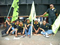 Junge Mitglieder der Betawi-Bruderschaft in Jakarta; Foto: Ian Wilson