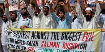 Anti-Rushdie-Demonstration in Pakistan; Foto: AP