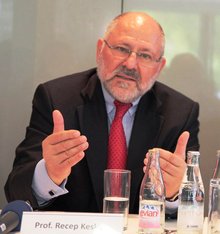 Prof. Recep Keskin, Vorsitzender von ATIAD; Foto: Hülya Sancak