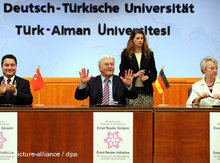 Gründungsveranstaltung der deutsch-türkischen Universität; Foto: dpa