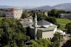 Blick auf die Minarette einer Moschee in Genf; Foto: dpa
