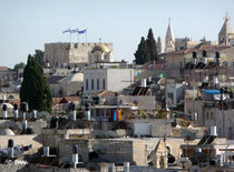 Altstadt von Jerusalem mit dem Turm des Franziskaner-Klosters; Foto: DW