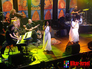 Das Idan Raichel Project live auf der Bühne; Foto: Kikar-Israel