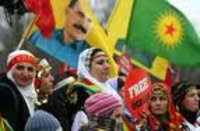 متظاهرون أكراد يطالبون باعتماد لغتهم، الصورة د.ب.ا