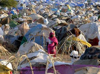 مخيم لاجئين من دارفور بالقرب من مدينة نيالا، الصورة: د ب أ
