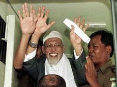 Radical Islamic cleric Abu Bakar Ba'asyir (photo: AP)