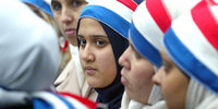 فرنسيات من أصول عربيية مهاجرة، الصورة: ا.ب