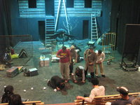 المسرحيون أثناء التدريب، الصورة: مهند حامد 