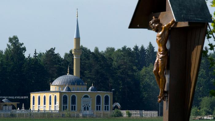 Kanun-i Sultan Süleyman Mosque: Coexistence of religions