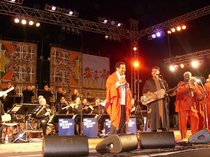 Cheb Khaled, Hamid El Kasri and the WDR Big Band (photo: Andreas Kirchgäßner)
