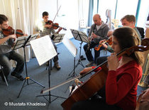 Ramallah rehearsal (photo: &amp;copy Mustafa Khadeisa)