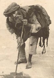 A beggar in Teheran, photo by Antoine-Khan Sevruguin (photo: private copyright, Emanuel Sevrugian/Museum der Weltkulturen)