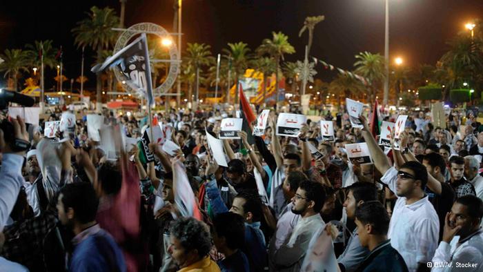 Demonstranten in Tripolis; Foto: Valerie Stocker/DW