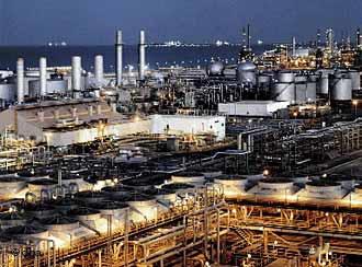 Öl-Raffinerie in Saudi-Arabien; Foto: dpa