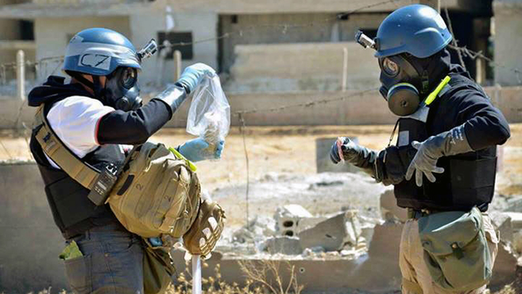 UN-Waffeninspekteure in Ain Terma bei Damaskus; Foto: AP