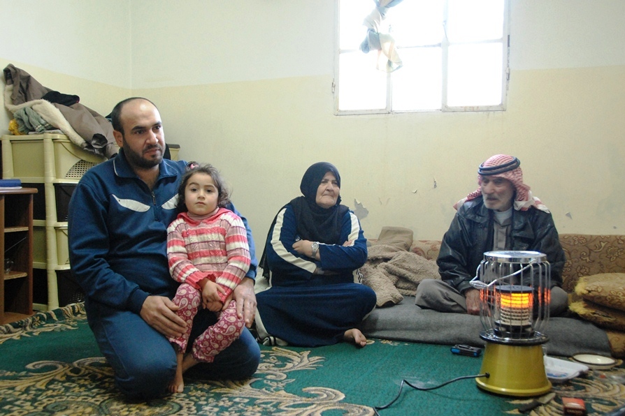 Hanan und ihre Familie in Manshia; Foto: Laura Overmeyer