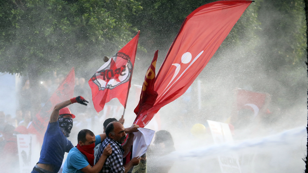 Proteste am 1. Jahrestag der Gezi-Park-Proteste in Istanbul; Foto: picture-alliance/AA