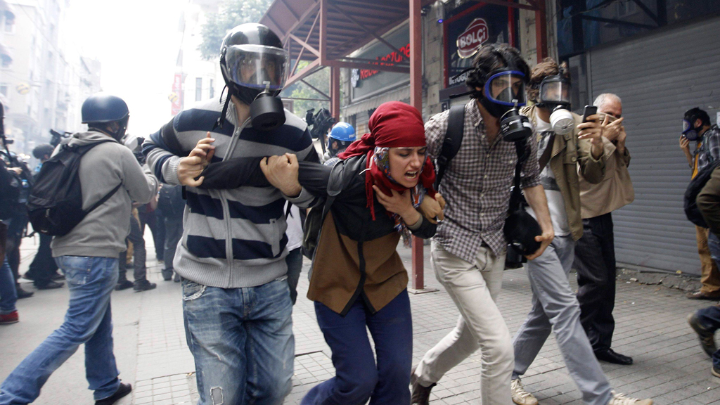 Tränengasangriff auf Gezi-Park-Protestler; Foto: Reuters