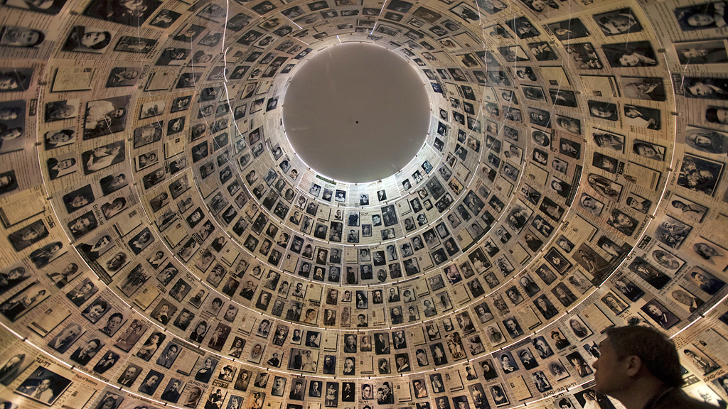 Die "Hall of Names" im Yad Vashem in Jerusalem; Foto: Mrnrhem Kahana/AFP/Getty Images