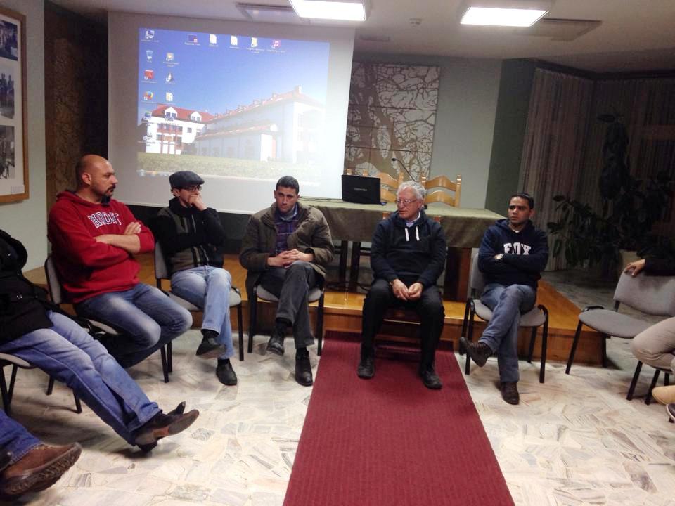 قام الأستاذ محمد الدجاني الداودي بزيارة في شهر آذار/ مارس الماضي 2014 إلى مدينتي كراكوف وأوشفيتز البولنديّتين برفقة سبعة وعشرين شابًا فلسطينيًا. Foto: privat