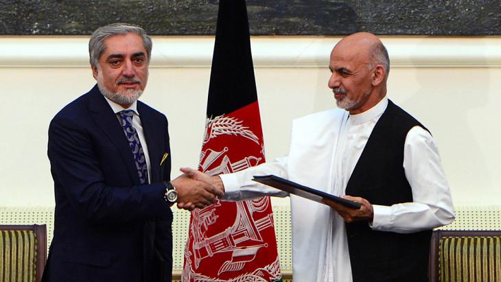 Abdullah Abdullah (left) and Ashraf Ghani (photo: AFP/Getty Images)