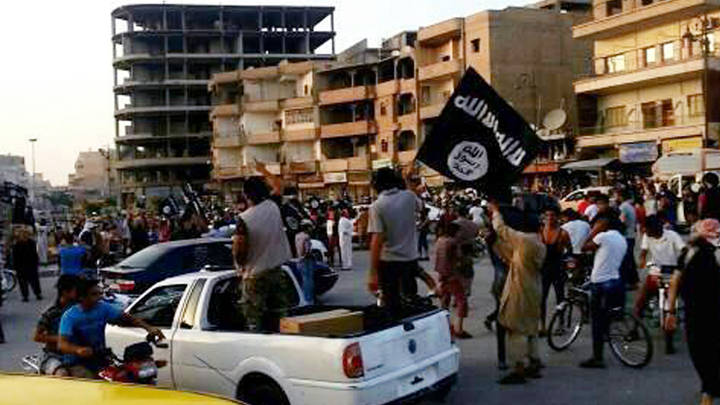 IS-Kämpfer in Raqqa; Foto: picture-alliance/AP