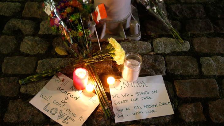 Eine Gedenkstätte für den Soldaten der im Oktober 2014 von Michael Zehaf-Bibeau in Kanada erschossen wurde; Foto: AP Photo/The Canadian Press, Patrick Doyle