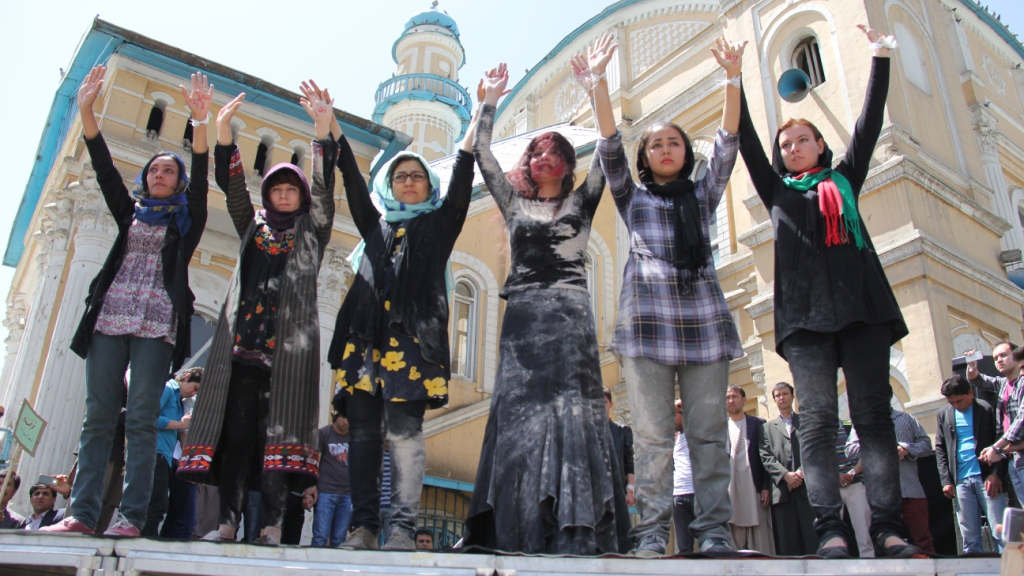 Frauen-Solidaritätsdemonstration für Farkhunda in Kabul; Foto: DW/H. Sirat