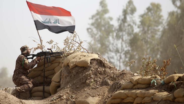 An Iraqi soldier during the counter-attack on Ramadi (photo: M. Sawaf/AFP/Getty Images)