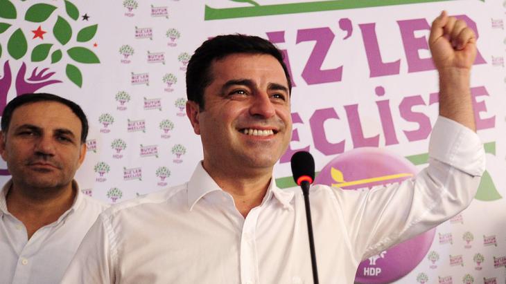 Opposition leader Selahattin Demirtas of the HDP on the day of the election (photo: Getty Images/AFP/O. Kose)