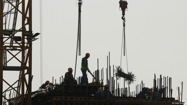 عامل أجنبي في قطر