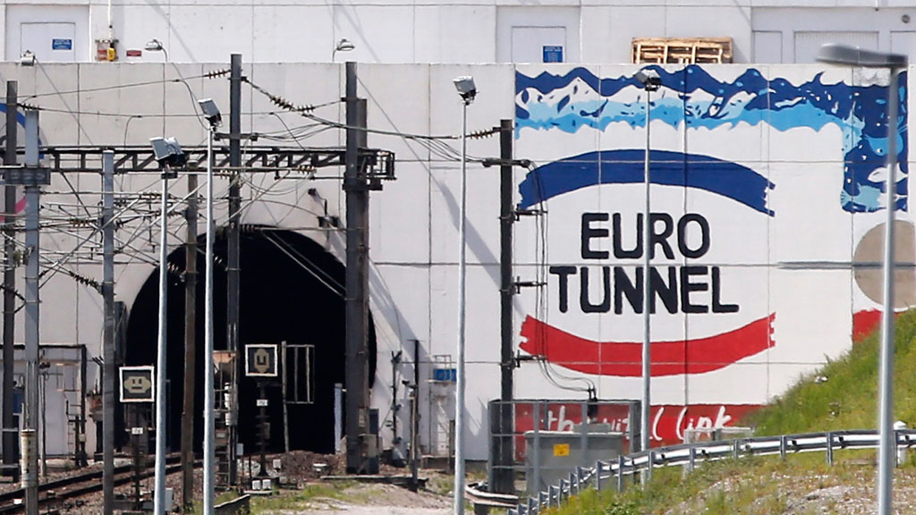 Eingang zum Eurotunnel Coquelles, Calais. Foto: picture-alliance/ dpa/ Y. Valat