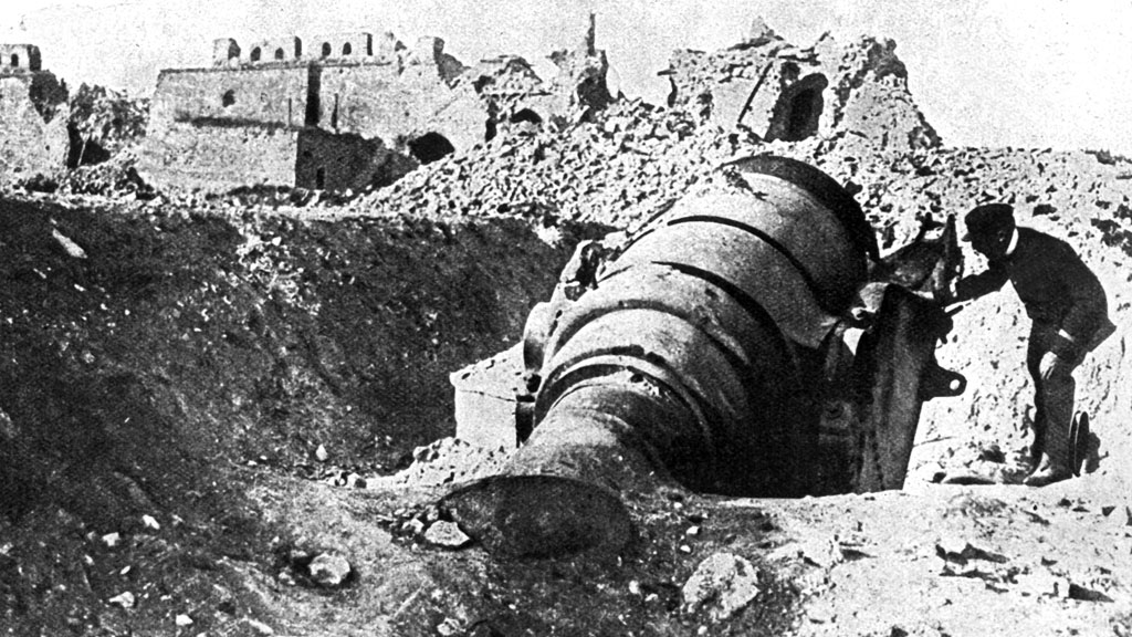 Ein Mörsergeschütz in dem von britischen und französischen Truppen besetzten Fort Seddil-Bahr im türkischen Gallipoli, aufgenommen 1915, Foto: picture-alliance/bildarchiv