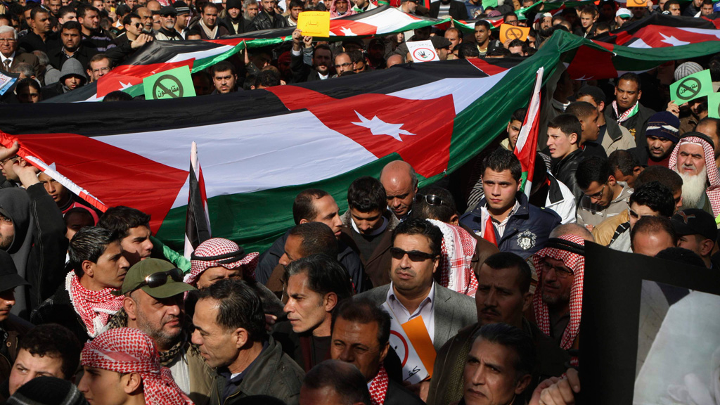 Mitglieder der "Islamic Action Front" demonstrieren am 18.01.2013 für politische Reformen in Amman; Foto: Reuters