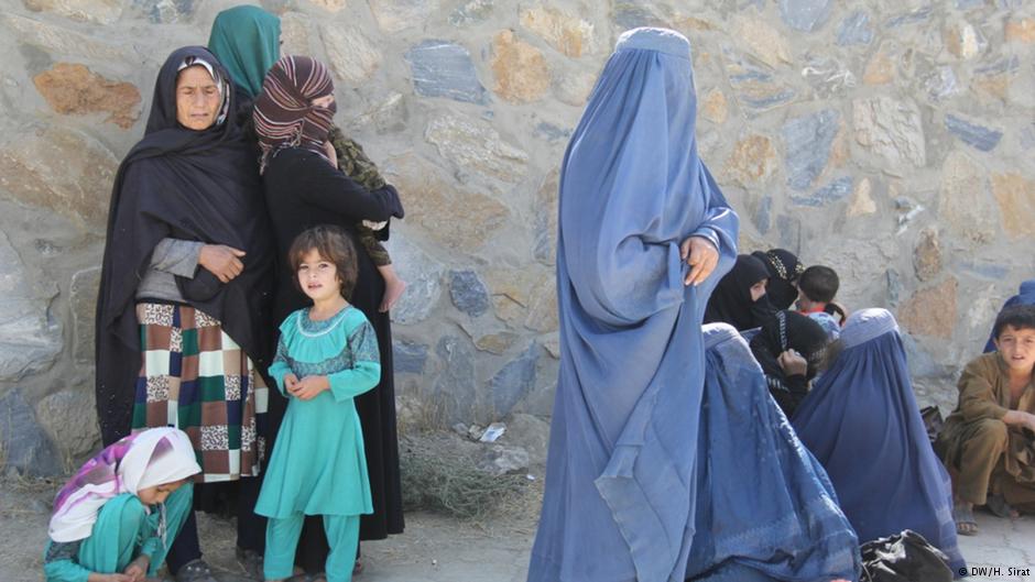 Women and children in Afghanistan (photo: Deutsche Welle)