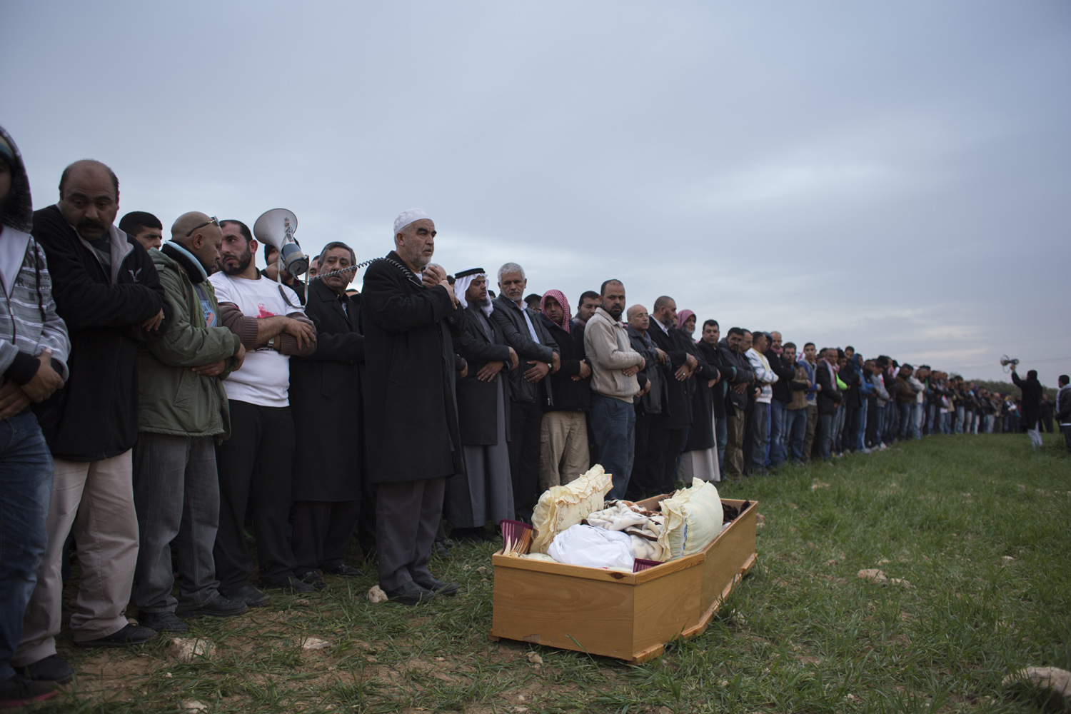 Funeral of Sami Ziadna in the southern Bedouin city of Rahat, Israel, 19.1.2015. Sami died a day earlier following clashes with Israeli police during the funeral of another Bedouin man who was killed a week earlier by Israeli policemen in the city (photo: Oren Ziv/Activestills)